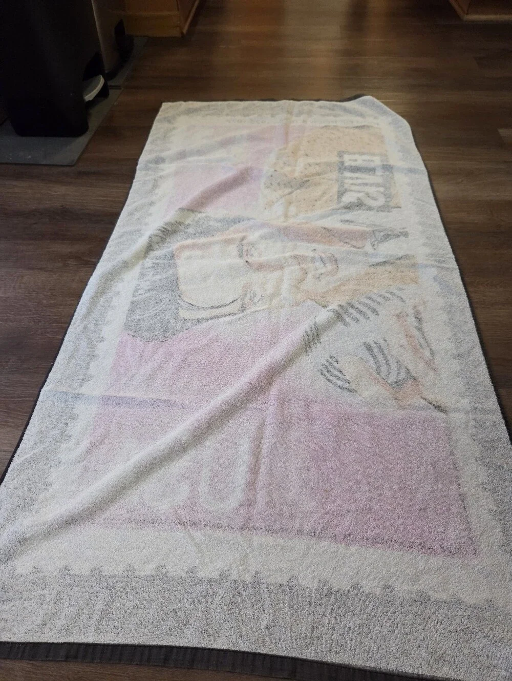 Vintage 1992 Elvis Presley Beach Towel 29 cent Postage Stamp Graphics